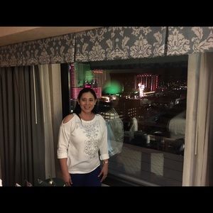 Meet your Posher, Purisa